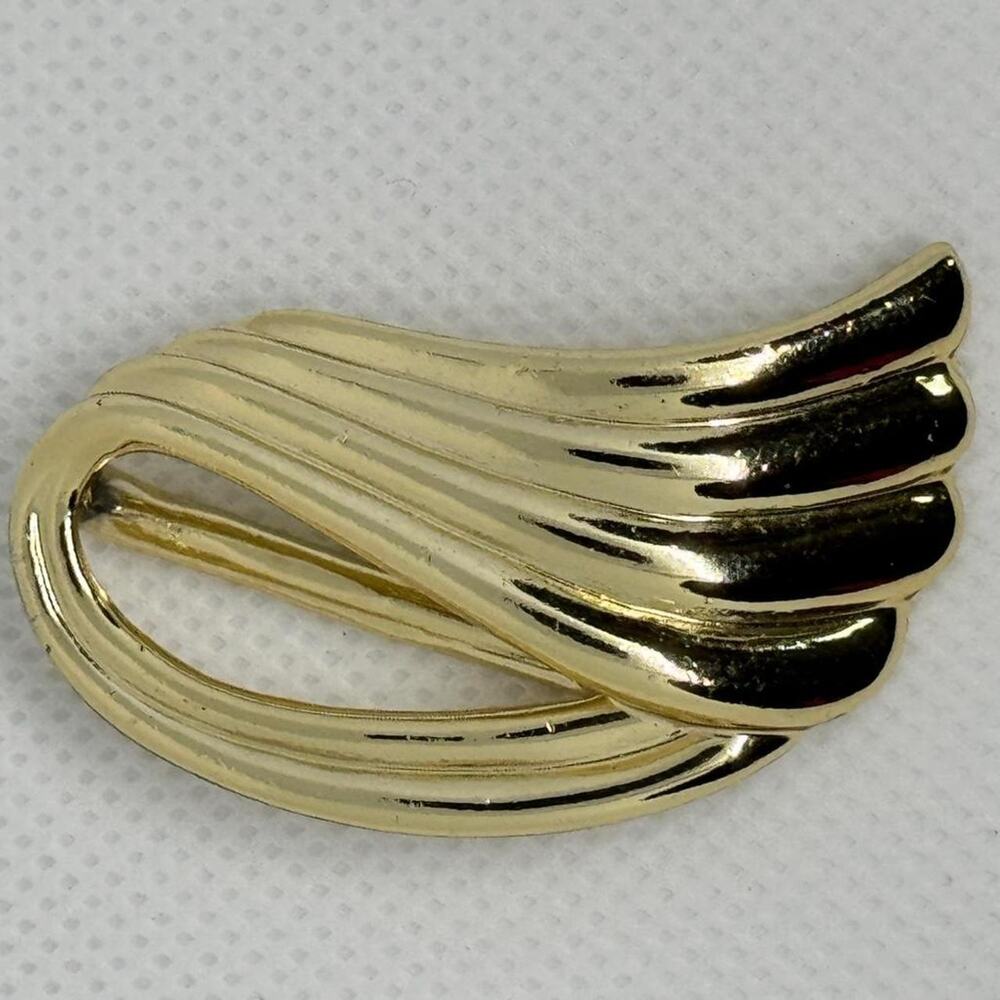 Vintage piscitelli gold tone angel